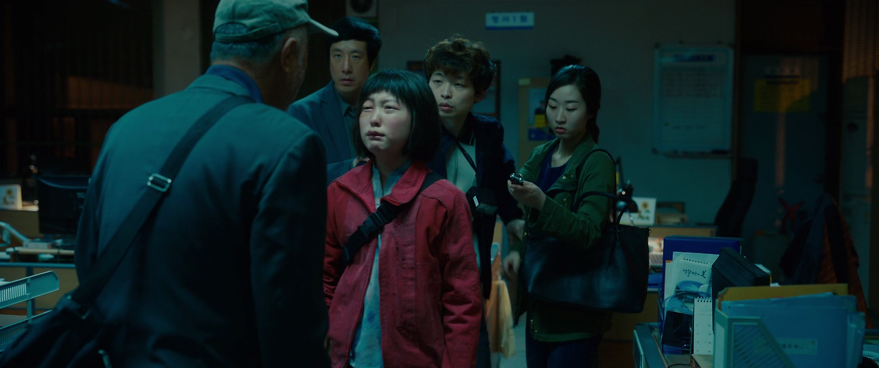 옥자.Okja.2017.1080p.HDRip.X264.AC3-EVO.mkv_010708444.png