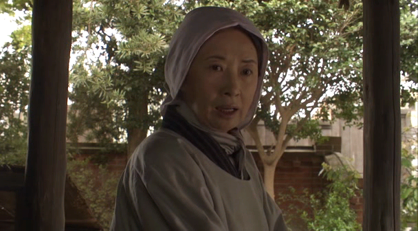 Gabai Granny, 2006.avi_003951697.png