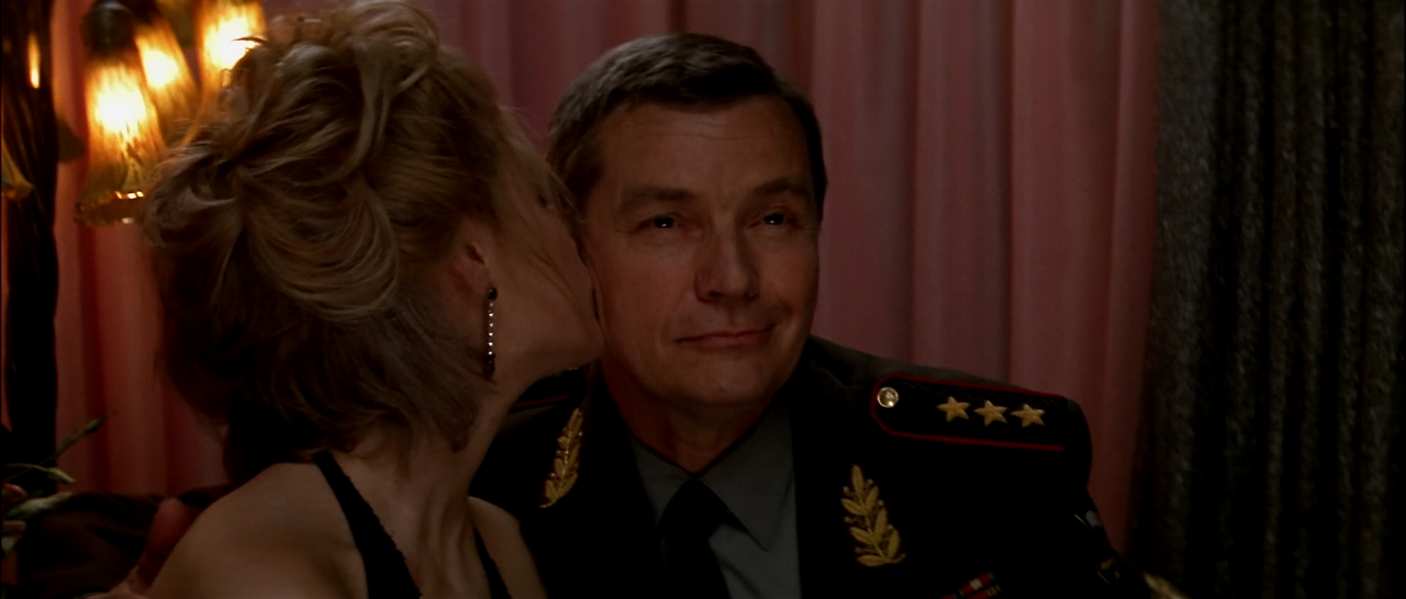 [세인트] The.Saint.1997.1080p.WEB-DL.DD5.1.H264-FGT.mkv_003469428.png