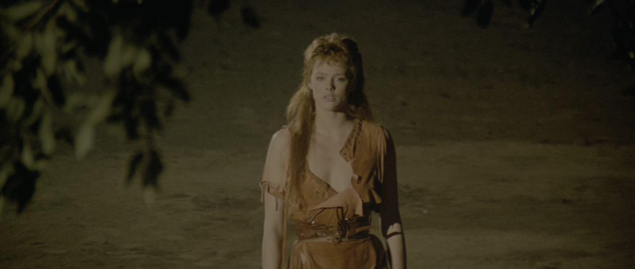 Red.Sonja.1985.2160p.UHD.BluRay.x265.10bit.HDR.DDP5.1-RARBG.mkv_000226806.png