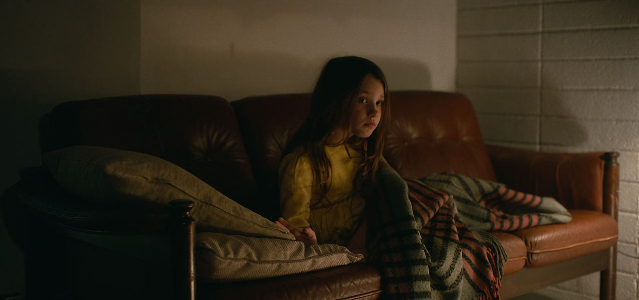 미드나이트 스카이 The Midnight Sky (2020)  [1080p x265 q22 Joy].mkv_005279208.png