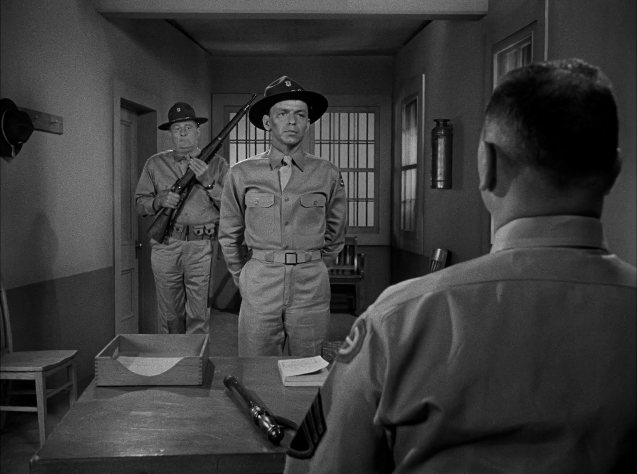 지상에서 영원으로 From Here to Eternity 1953 1080p.mkv_004109605.png