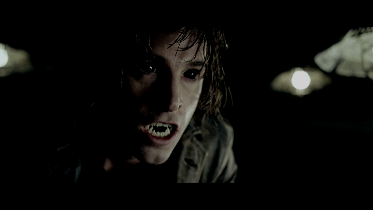 Underworld II.2006.Bluray.1080p.LPCM.5.1.x264-GrymLegacy.mkv_001617991.png