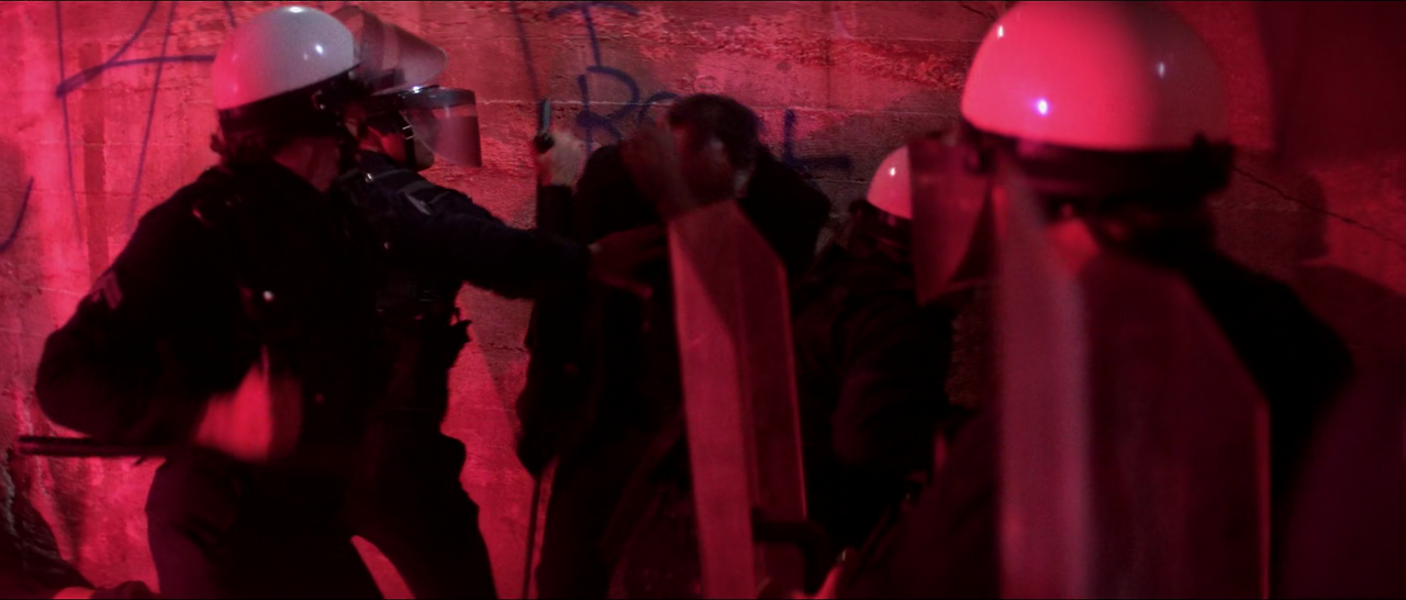 화성인 지구 정복 They Live (1988) RM4K (1080p BluRay x265 HEVC 10bit AAC 5.1 Tigole).mkv_001640833.png