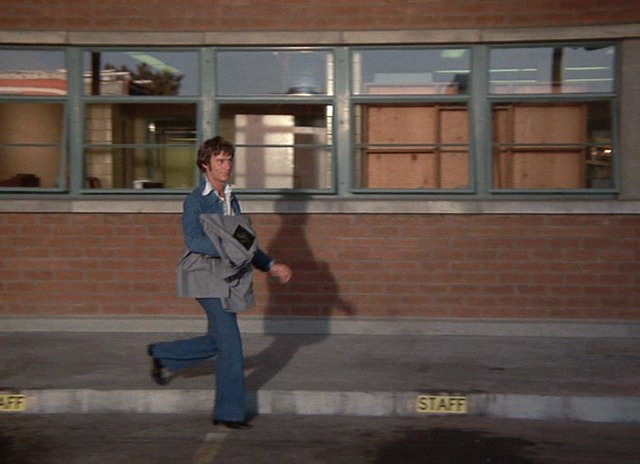 형사 콜롬보 (Columbo-Short Fuse_1972) 1.avi_001122477.png