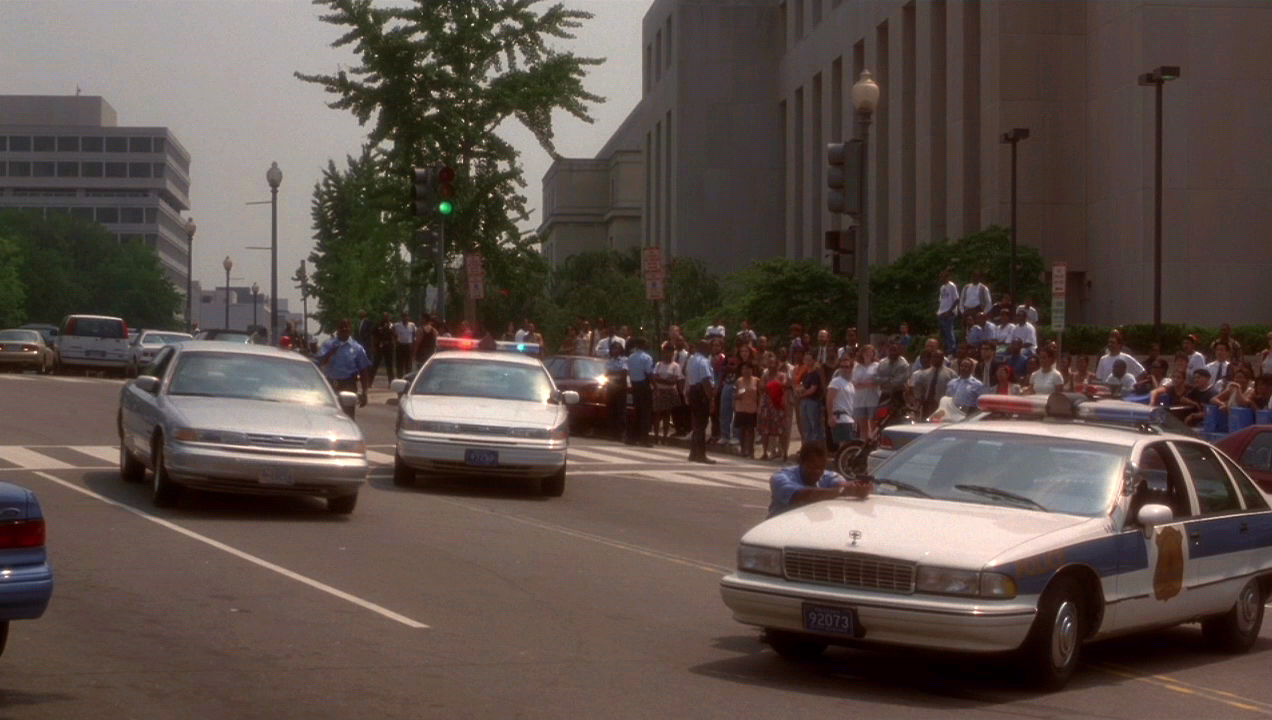 머더 1600 Murder.At.1600.1997.720p.WEB-DL.DD5.1.H264-FGT.mkv_000046784.png