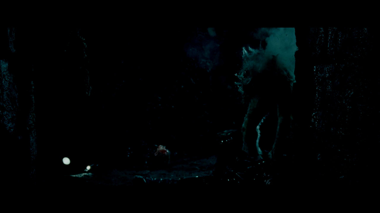 Underworld II.2006.Bluray.1080p.LPCM.5.1.x264-GrymLegacy.mkv_005030901.png