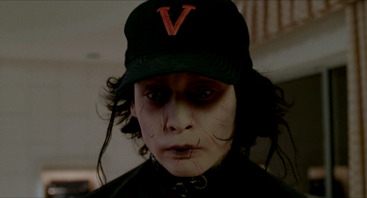 가위손 Edward.Scissorhands.1990.REMASTERED.1080p.BluRay.H264.AAC-RARBG.mp4_003840048.png