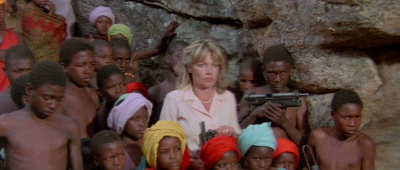 부시맨 The.Gods.Must.Be.Crazy.1984.1080p.WEBRip.x265-RARBG.mp4_014051544.png