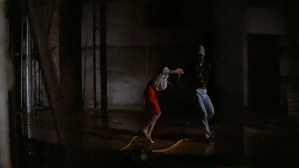 무릎과 무릎사이.Knee.to.Knee.1984.XviD.AC3.CD1-WAF.avi_002452799.png