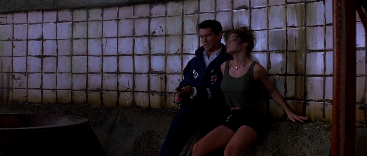 1999 - The.World.Is.Not.Enough.1080p.BluRay.DTS.HighCode.mkv_003853725.png