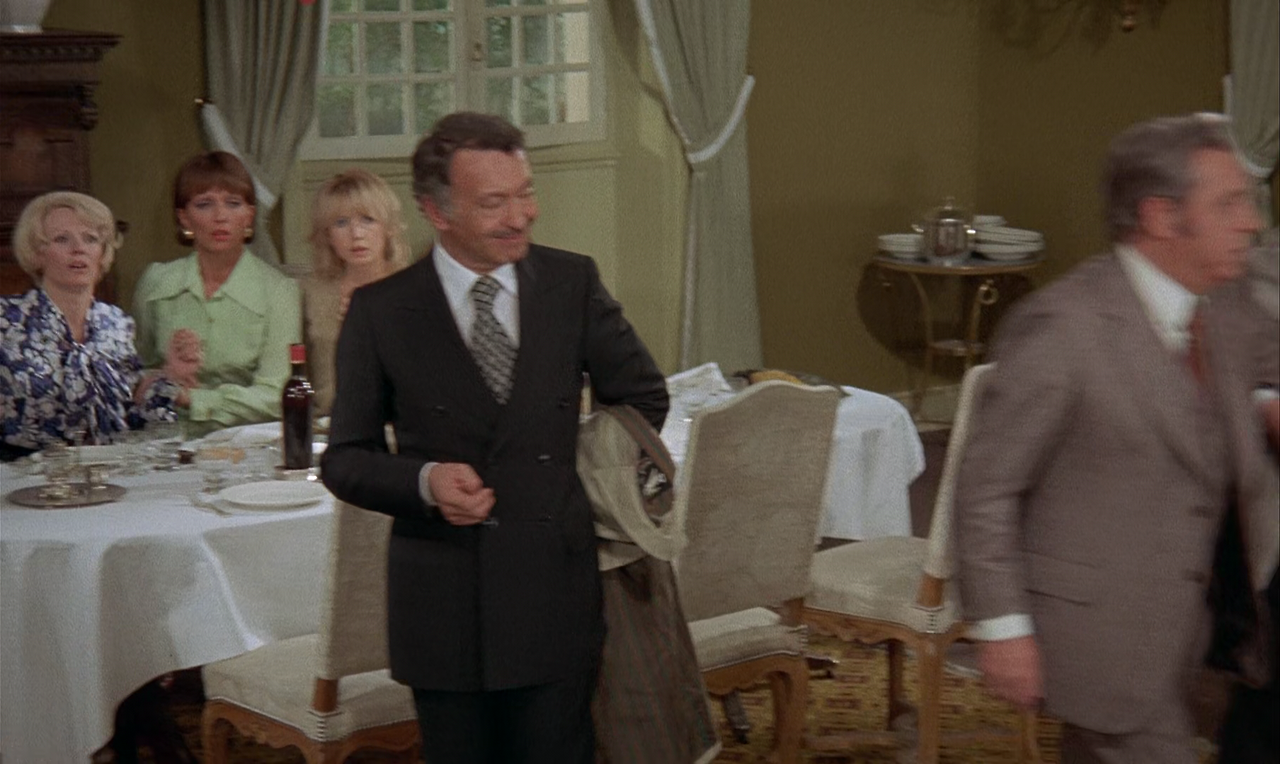 The Discreet Charm of the Bourgeoisie 1972 (1080p Bluray x265 HEVC 10bit AAC 2.0 French Tigole).mkv_004968542.png