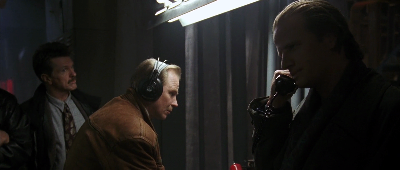 나이트 무브 Knight.Moves.1992.1080p.BluRay.H264.AAC-RARBG.mp4_010353570.png