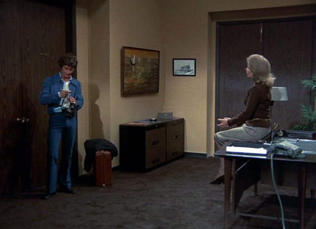 형사 콜롬보 (Columbo-Short Fuse_1972) 1.avi_001048084.png