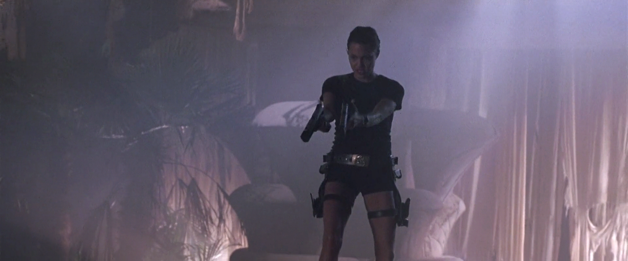 Lara.Croft.Tomb.Raider.2001.1080p.BluRay.H264.AAC-RARBG.mp4_000253736.png