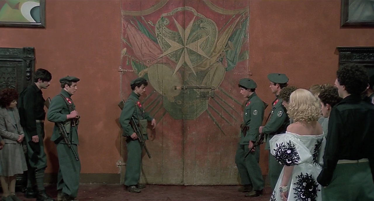 살로 소돔의 120일 Salo.Or.The.120.Days.Of.Sodom.1975.720p.BRRip.H264.AAC-ETRG.mp4_003610294.png