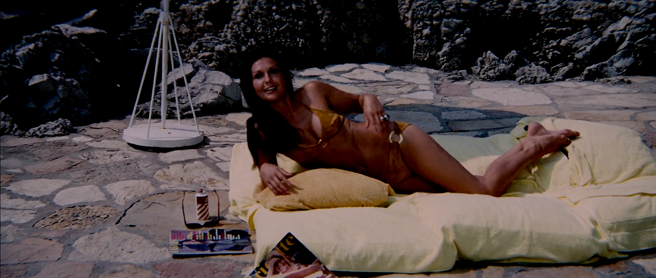 1971 - Diamonds.Are.Forever.1080p.BluRay.DTS.HighCode.mkv_000096471.png