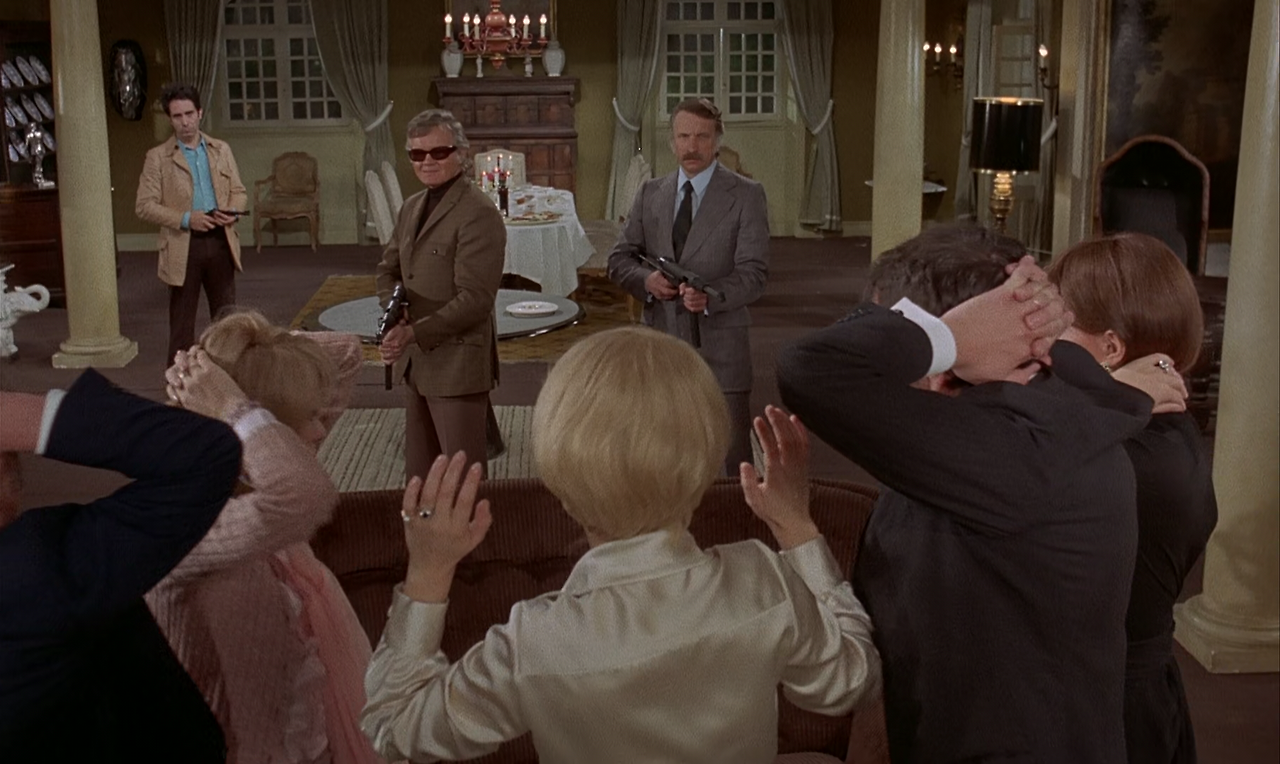 The Discreet Charm of the Bourgeoisie 1972 (1080p Bluray x265 HEVC 10bit AAC 2.0 French Tigole).mkv_005865042.png