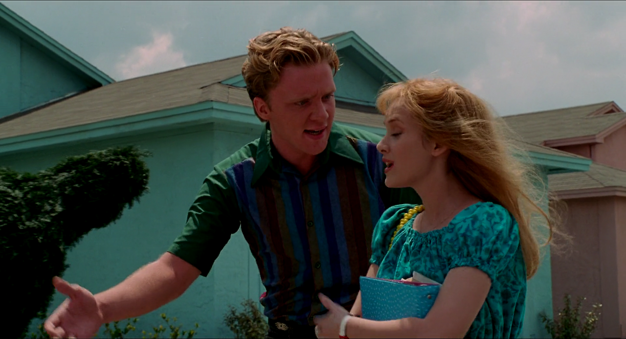 가위손 Edward.Scissorhands.1990.REMASTERED.1080p.BluRay.H264.AAC-RARBG.mp4_003751543.png