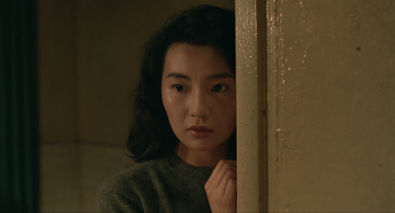 As Tears Go By (1988) Criterion (1080p BluRay x265 HEVC 10bit AAC 1.0 Chinese Silence).mkv_001443609.png