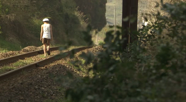 Gabai Granny, 2006.avi_002137631.png