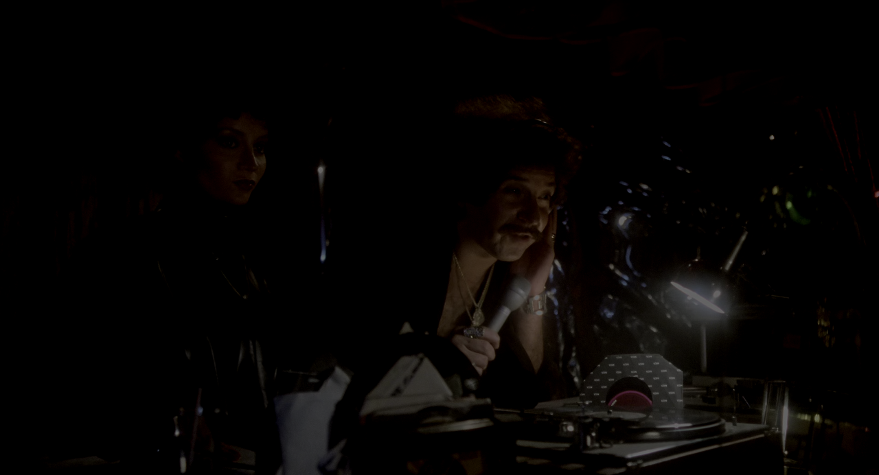Saturday.Night.Fever.1977.THEATRICAL.2160p.UHD.BluRay.x265.10bit.HDR.DDP5.1-RARBG.mkv_003953366.png