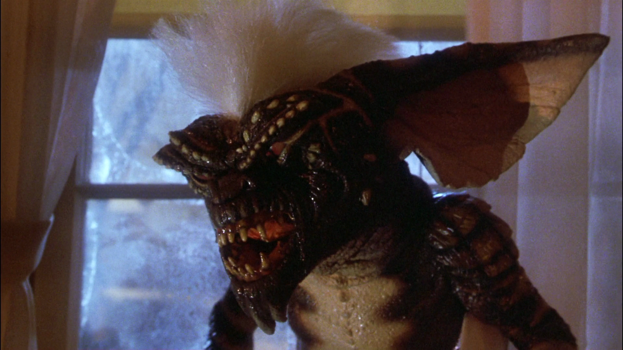 Gremlins.1984.1080p.Bluray.X264-DIMENSION.mkv_005746135.png