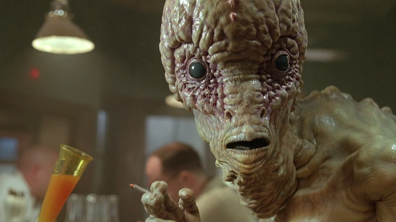 네이키드 런치 Naked.Lunch.1991.1080p.BluRay.x264.anoXmous.mp4_002930059.png