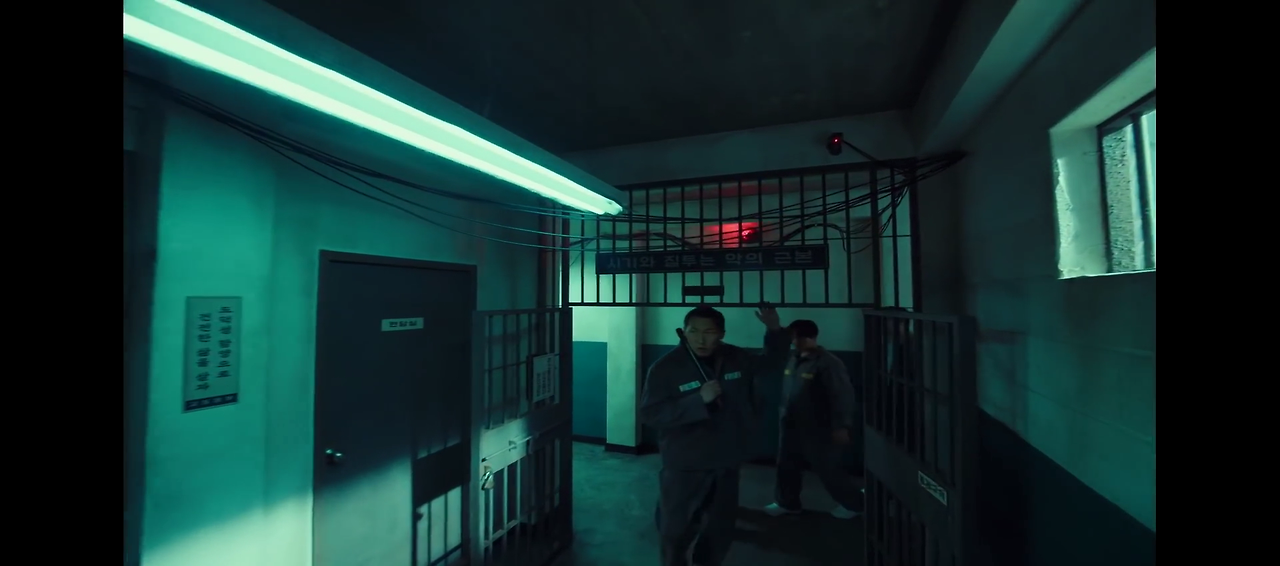 [22.03.17] [한국영화] 그라운드 제로 Ground.Zero.2022.1080p.FHDRip.H264.AAC-NonDRM_20220317.mp4_000206283.png