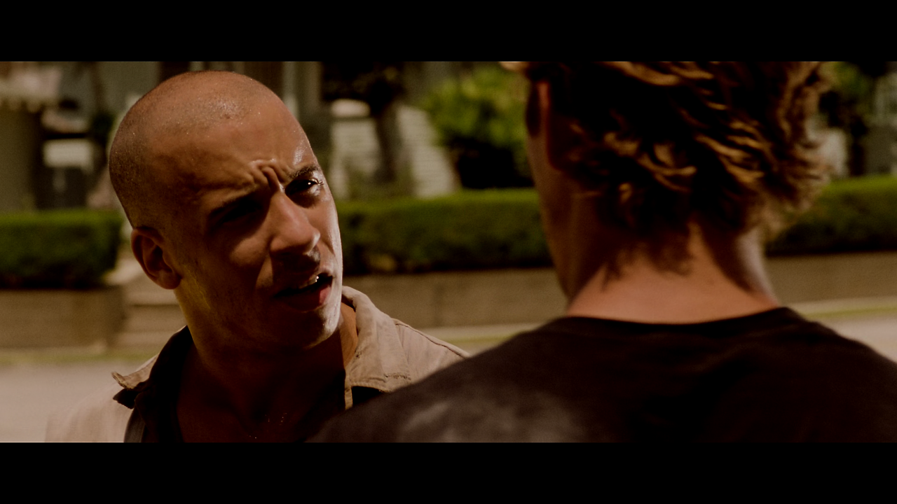 The.Fast.And.The.Furious.2001.2160p.4K.BluRay.x265.10bit.AAC5.1.mkv_000527111.png