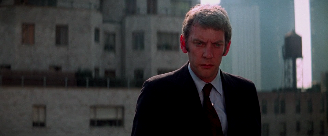 Klute.1971.1080p.BluRay.x264-CHOi.mkv_003065095.png