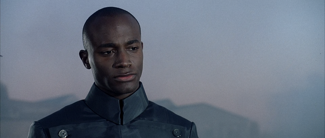 이퀄리브리엄 Equilibrium.2002.1080p.BluRay.x265.TrueHD-SAMPA.mkv_002597553.png