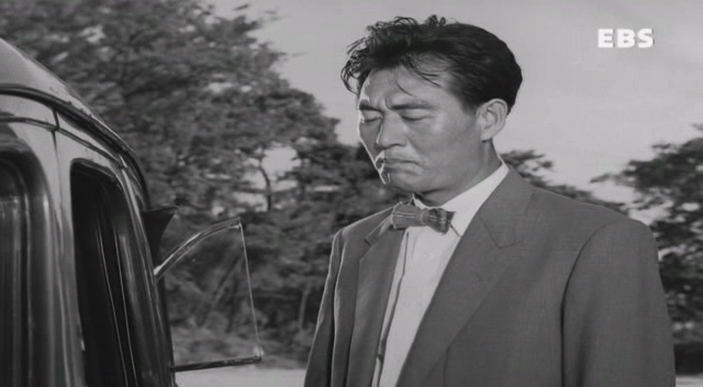 서울의 휴일 (1956) [이용민감독][노능걸, 양미희, 임성숙, 박상익] SDTV.XviD.avi_010105357.png