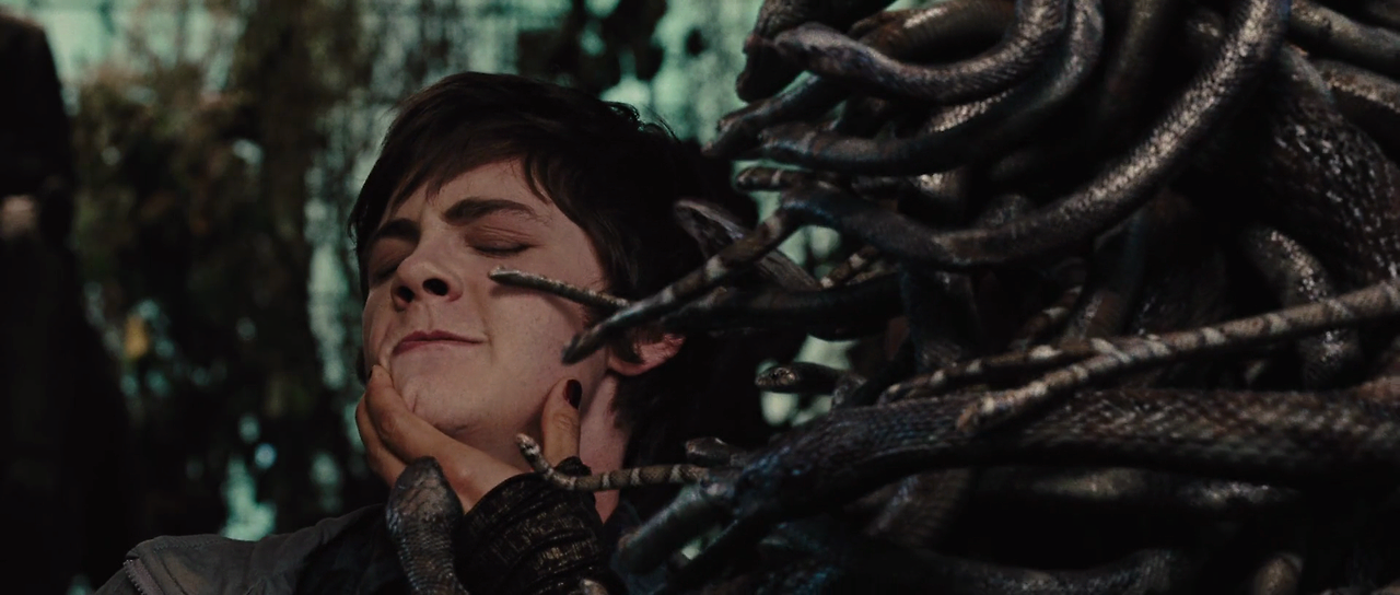 퍼시잭슨과 번개도둑 Percy.Jackson.&.the.Olympians.2010.1080p.BDRip.H264.AAC-KiNGDOM.mp4_005441232.png