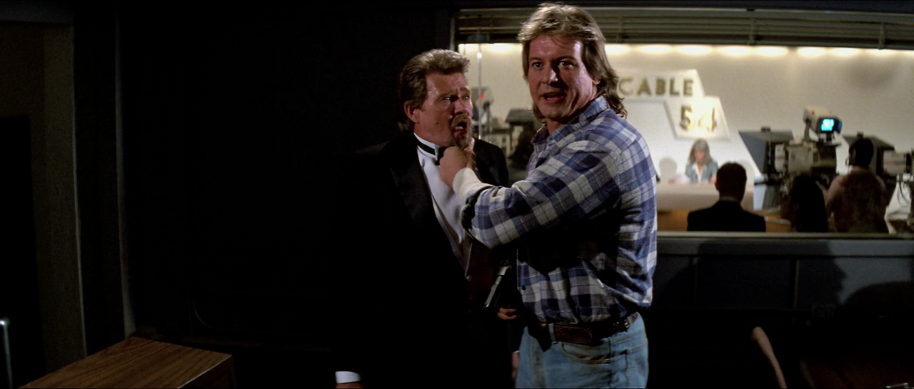 화성인 지구 정복 They Live (1988) RM4K (1080p BluRay x265 HEVC 10bit AAC 5.1 Tigole).mkv_005012458.png