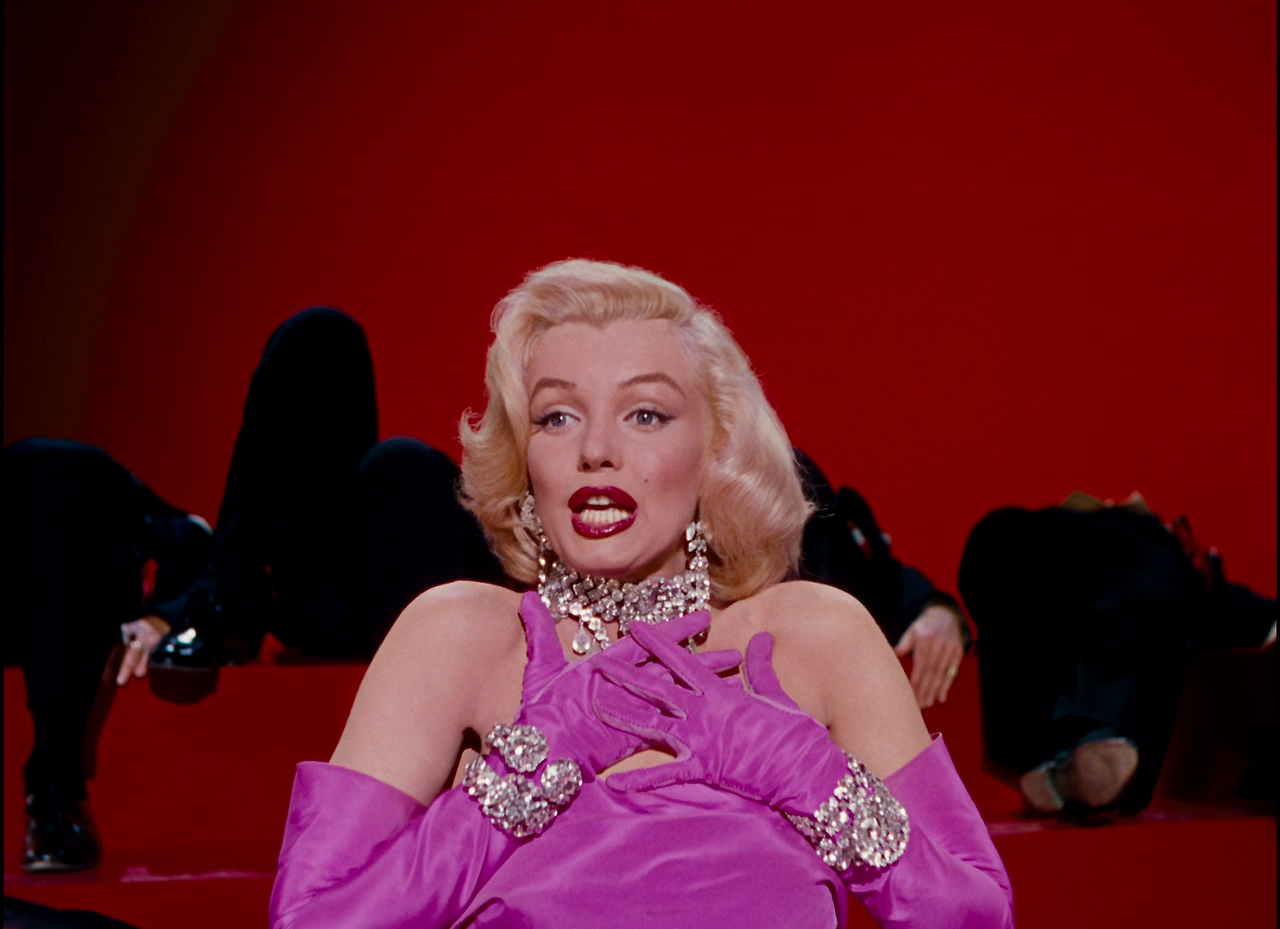 Gentlemen.Prefer.Blondes.1953.1080p.BluRay.x264-CiNEFiLE.mkv_004266888.png