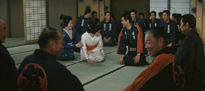 관동의_붉은_벚꽃_일족.영자막.The.Red.Cherry.Blossom.Family.of.Kanto.1972.DVDRip.XviD.AC3 (11).png