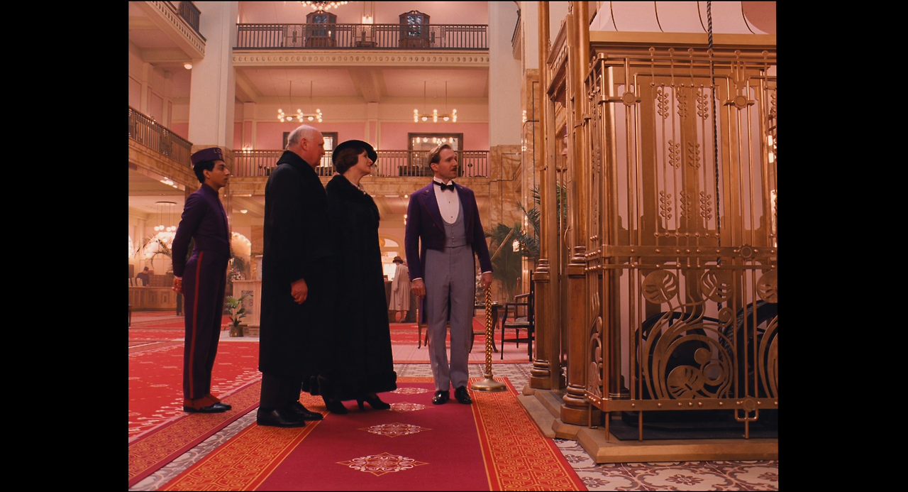 The.Grand.Budapest.Hotel.2014.1080p.BluRay.x264.DTS-HD.MA.5.1-RARBG.mkv_000942358.png