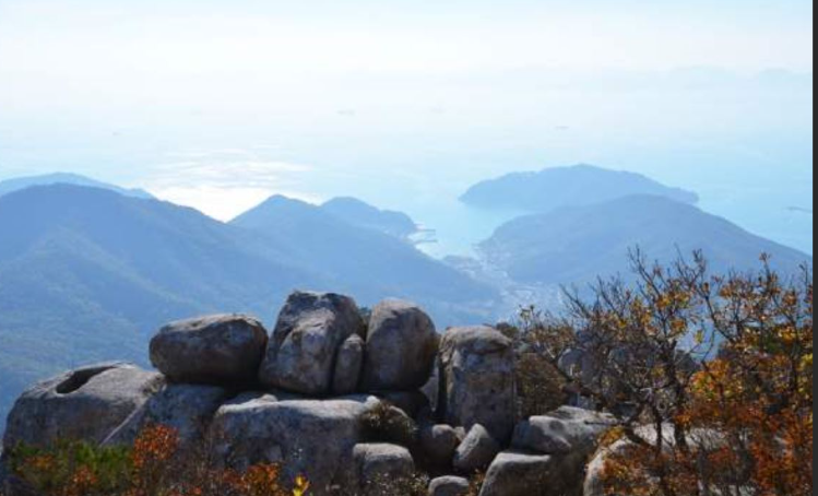 17-2 상사바위.png