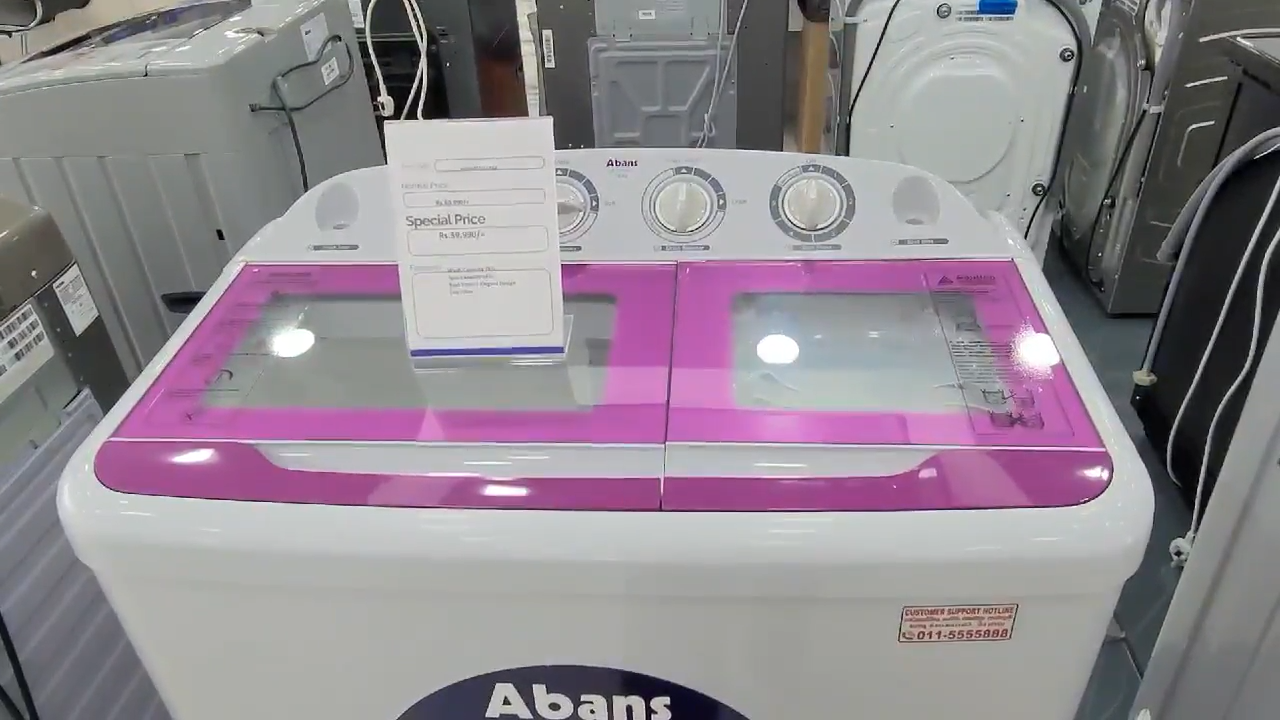 시퀀스 01.00_00_23_02.스틸 003.png