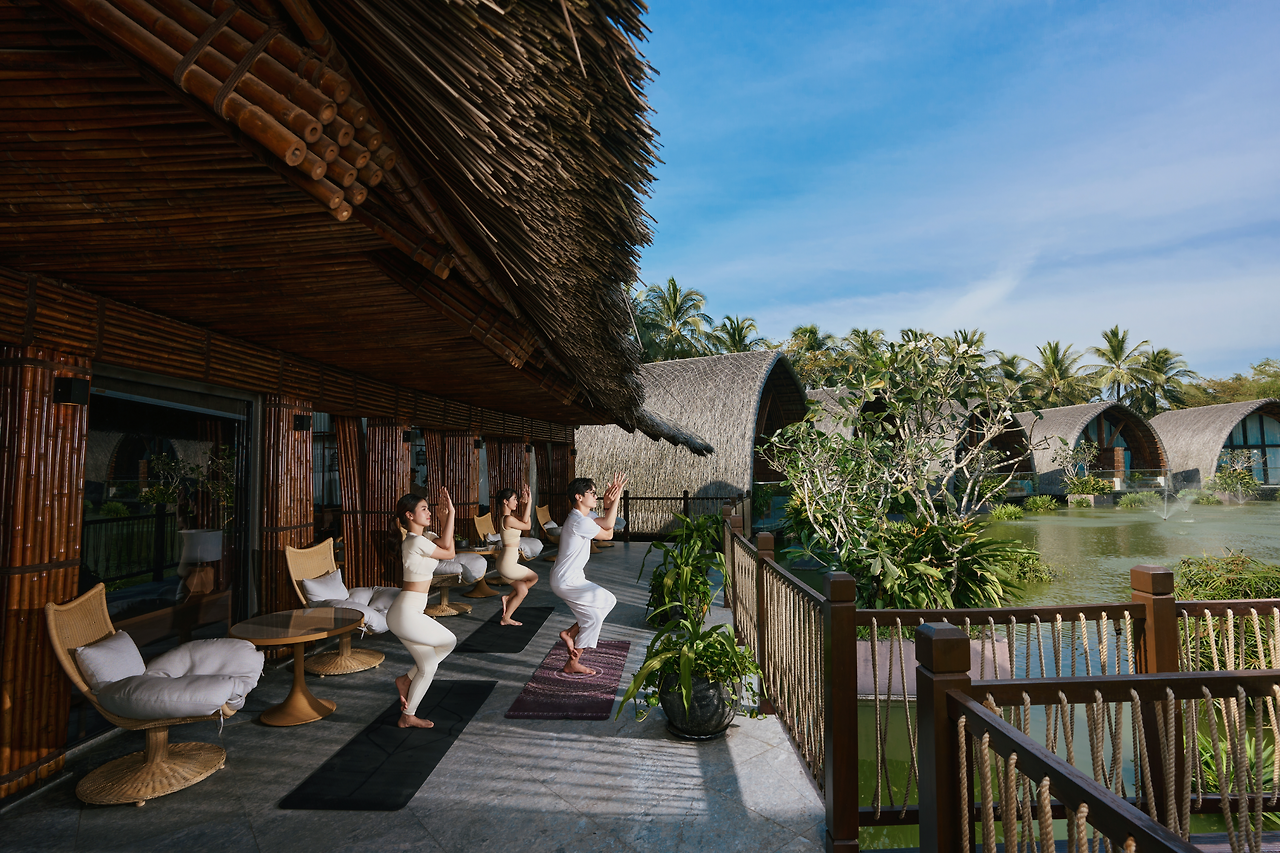 ICPQ_Yoga Session_HARNN Spa 1 1.png