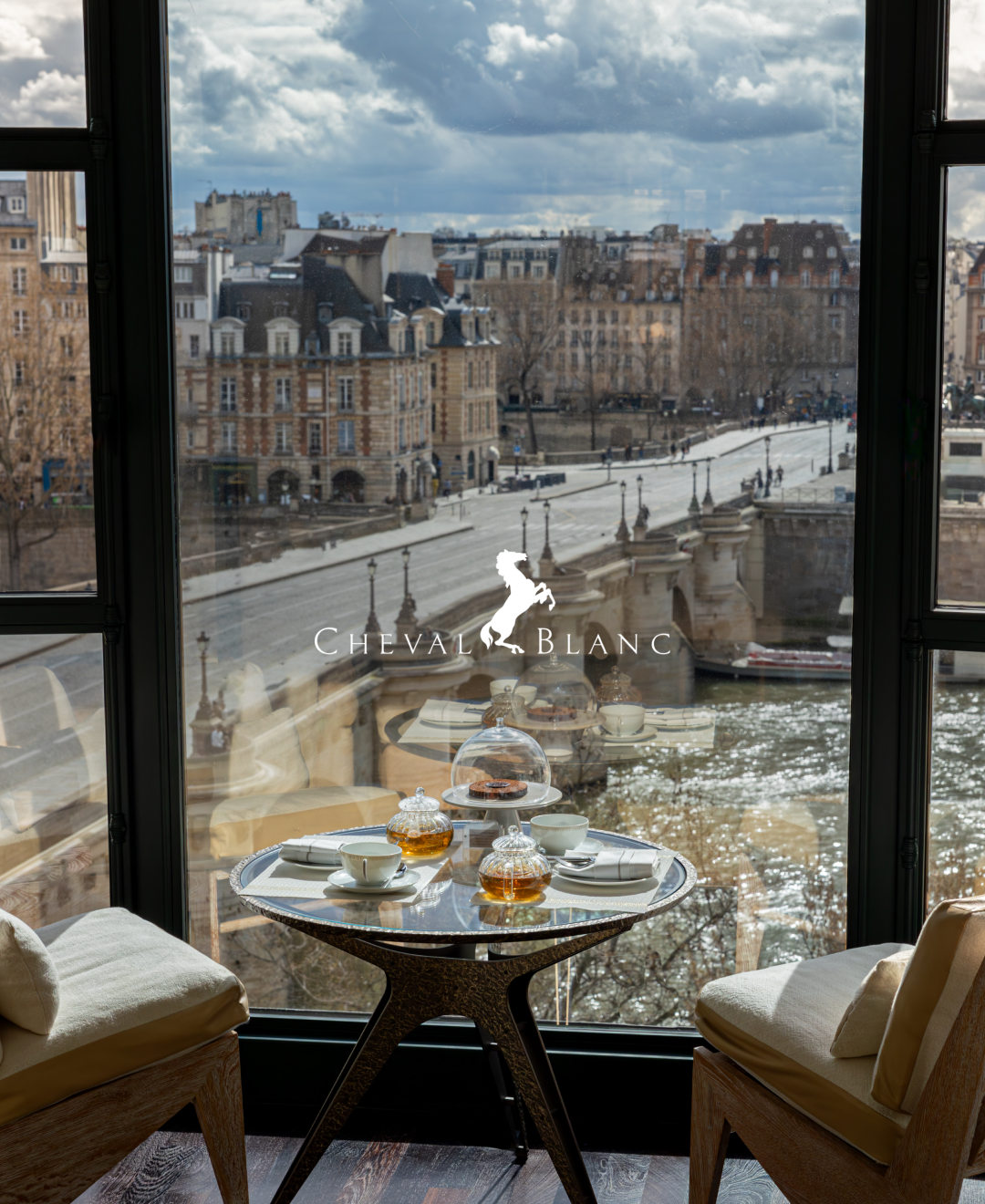 슈발블랑 파리_05.png