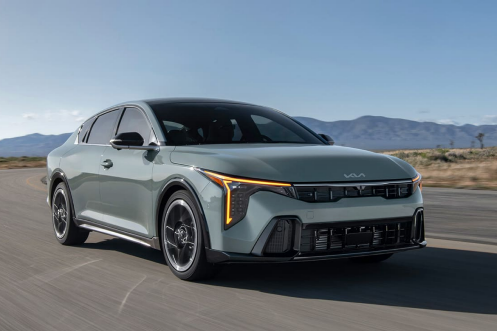Kia-K4-America-Launch-3-1024x683-optimized.png