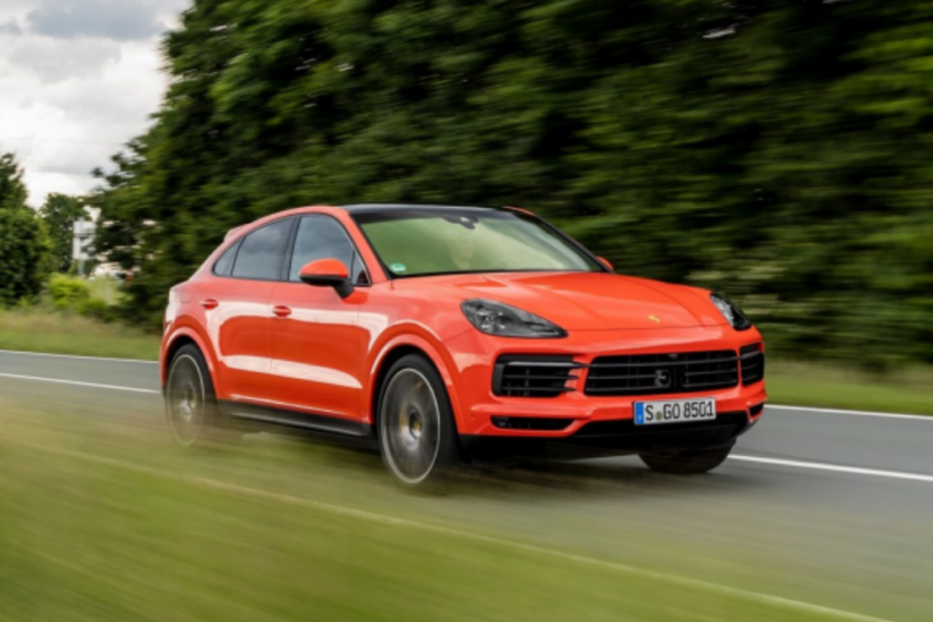 Code-Kunst-car-porsche-cayenne-5-1024x683.png