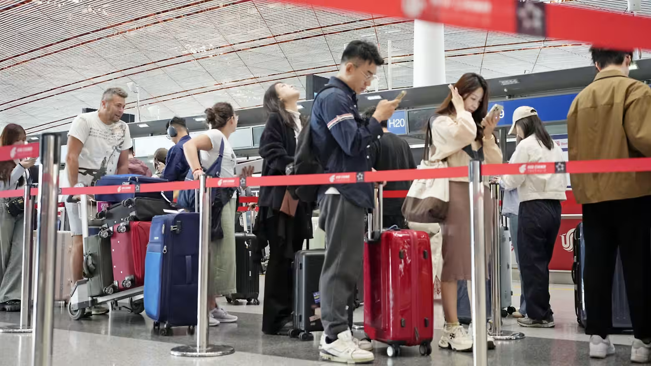 Chinese tourists.png