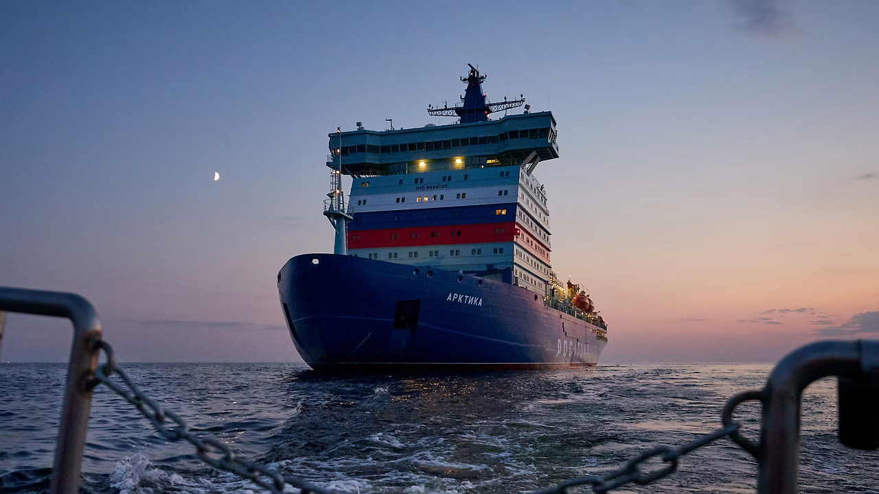 Russia Arctic LNG 3 icebreaker Arktik.png