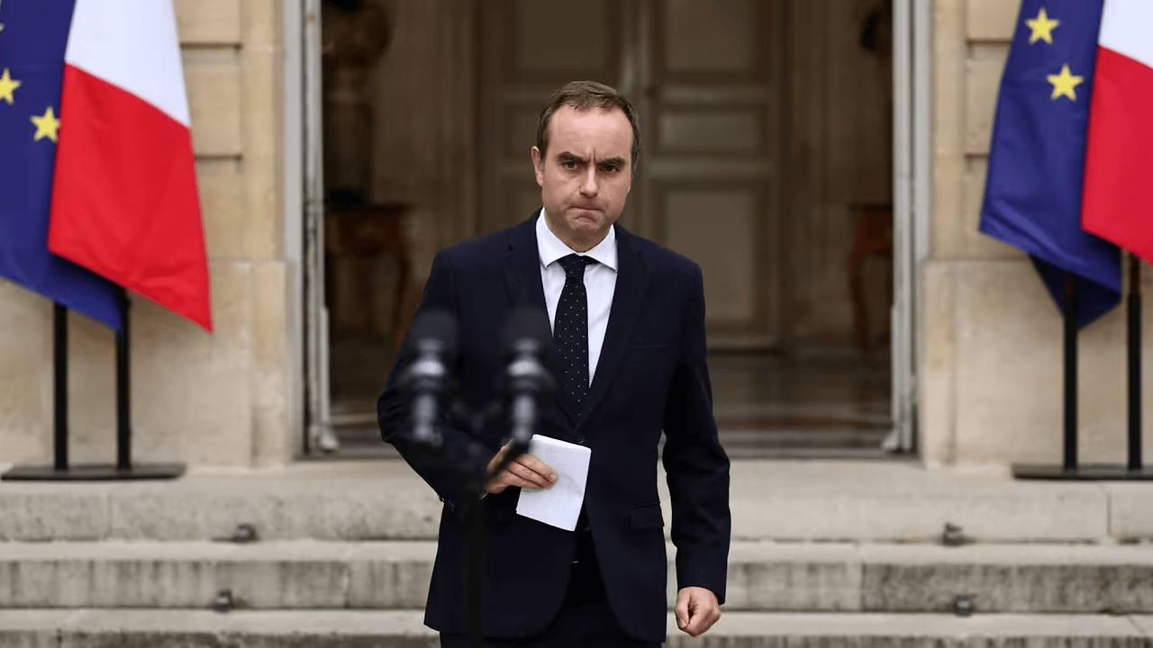 France PM Sébastien Lecornu resigns 2025-1006.png