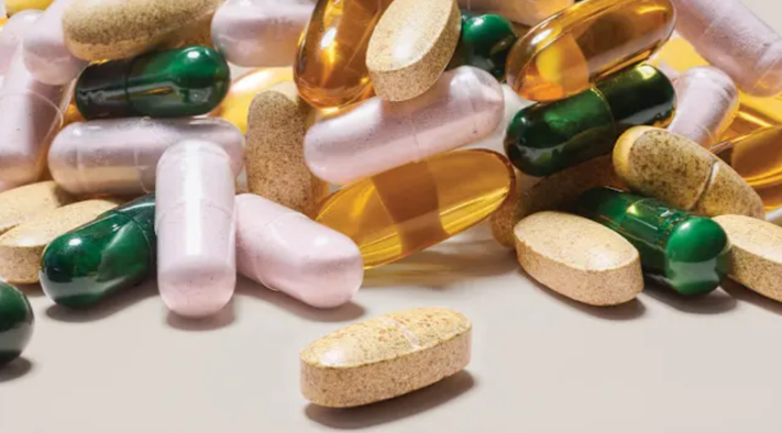 20251230 _ 비타민·미네랄 보충제, “먹을 만한 것”과 “피해야 할 것”은 다르다 _ 2-2.png