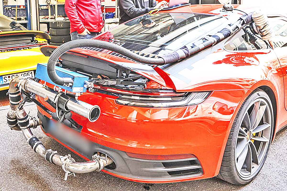 0_포르쉐 E-퓨얼 테스트카.png