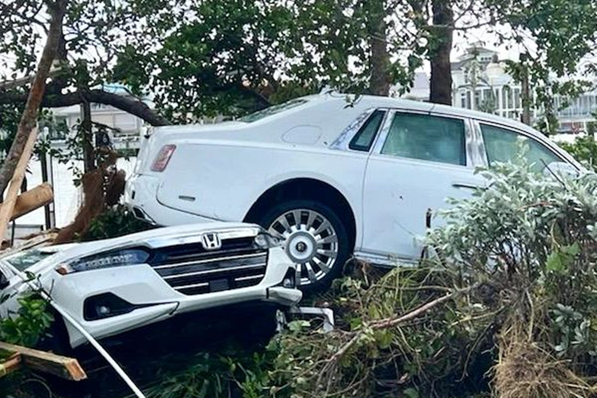 3_롤스로이스 팬텀 침수 직후.png